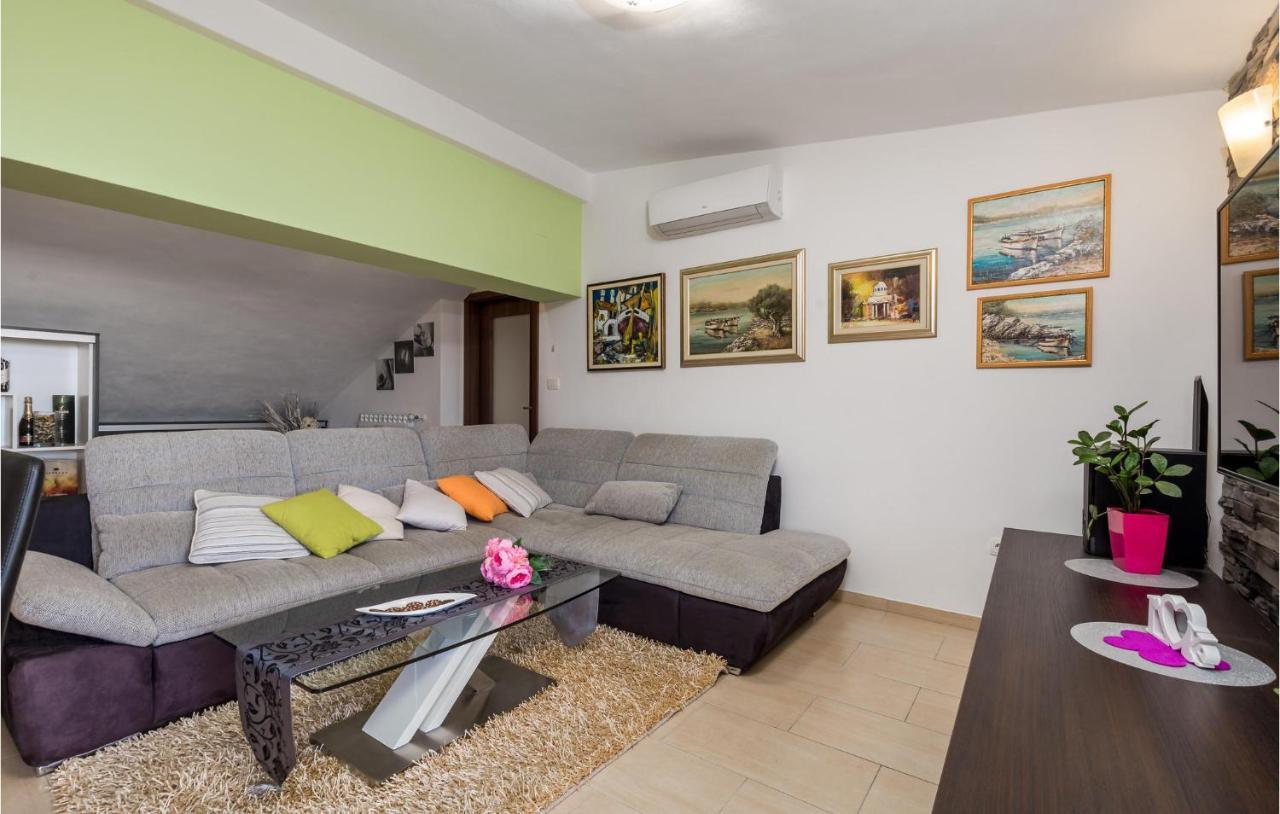 Gorgeous Apartment In Rijeka With Kitchen Exterior photo